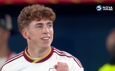 Виктор Муньос бележи за Испания