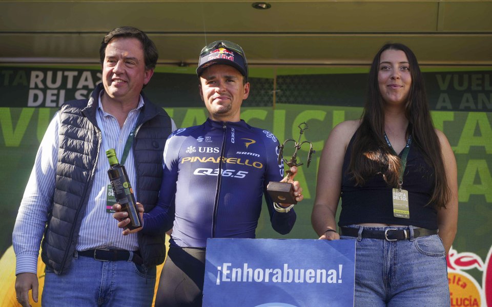 Том Пидкок напусна Обиколката на Каталуня заради падане