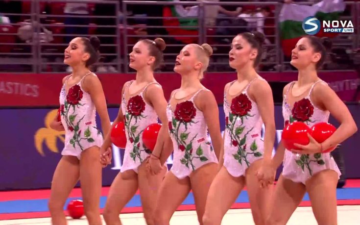 Съчетанието с пет топки на ансамбъла на България (видео)