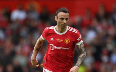 Бербатов се завърна за Манчесър Юнайтед - пропусна дузпа, но направи асистенция