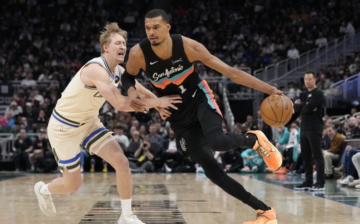 Сан Антонио разби Милуоки за осма поредна победа в НБА