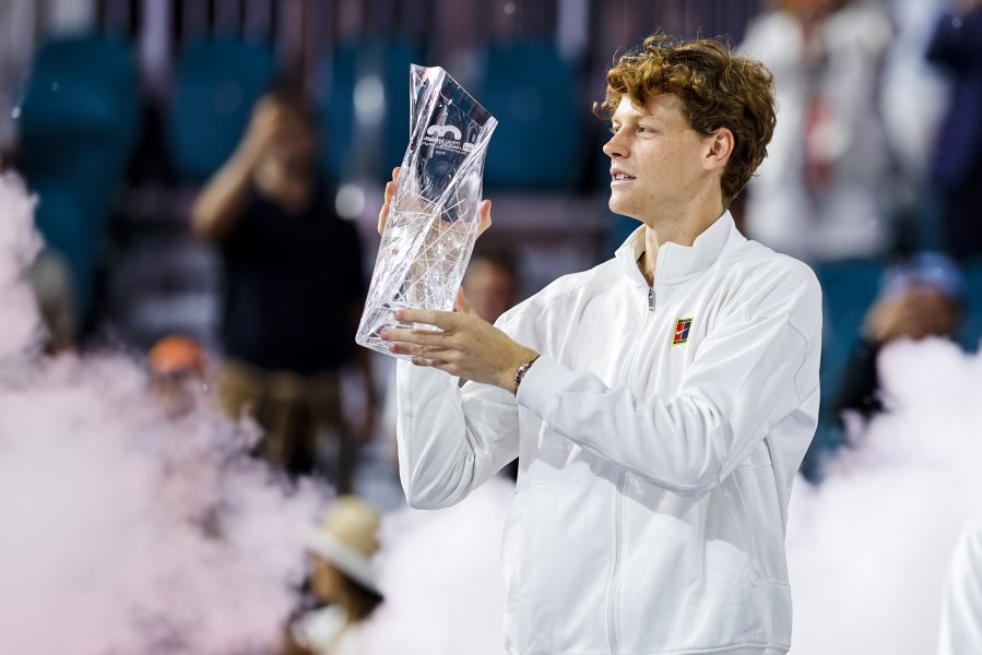 Яник Синер спечели Мастърс турнира в Маями и оформи Слънчев1