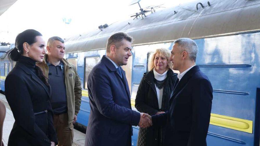 <p>Андрей Гюров пристигна в&nbsp;Киев с българска делегация</p>