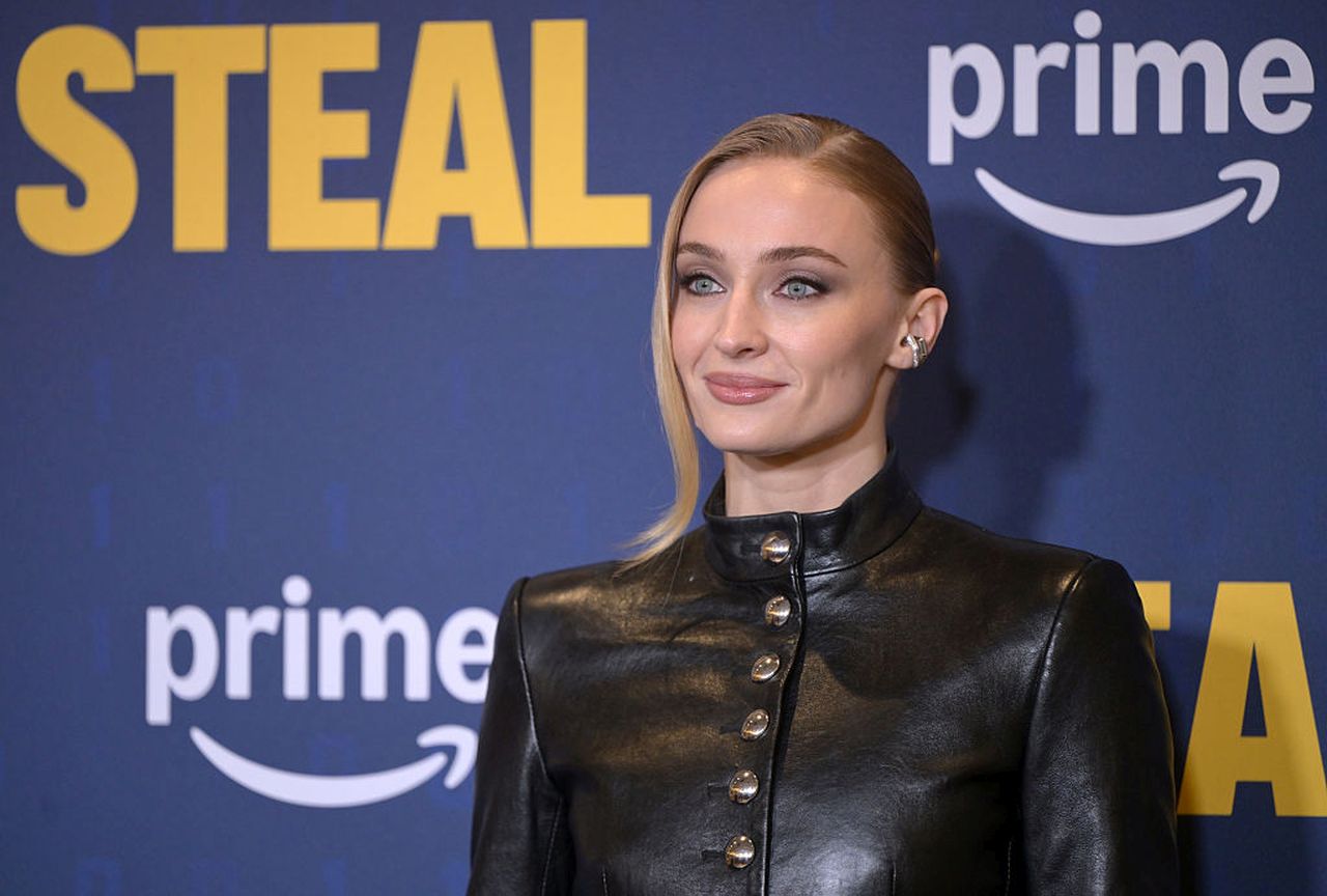 Софи Търнър се контузи на снимачната площадка, спряха работата по новия "Tomb Raider"