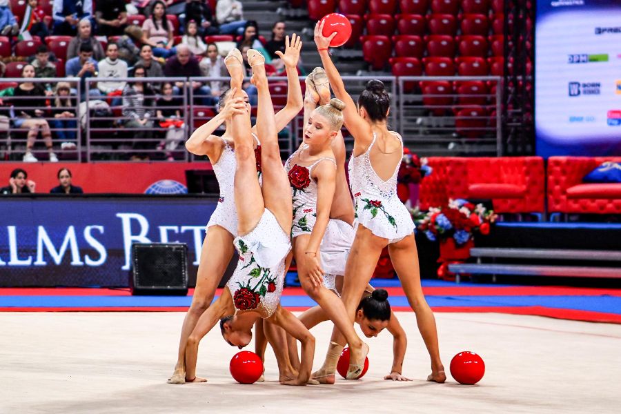 <p>Финалите на отделните уреди на Световната купа по художествена гимнастика.</p>