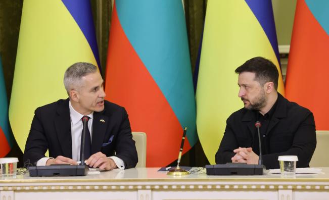 Гюров и Зеленски подписаха десетгодишно споразумение за отбрана