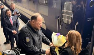 Председателят на НС Рая Назарян пристигна на визита в Киев