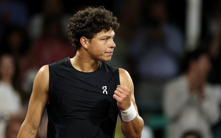 21 аса пратиха Бен Шелтън на четвъртфинал в Хюстън