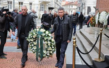 България се прощава с големия Боби Михайлов (СНИМКИ)