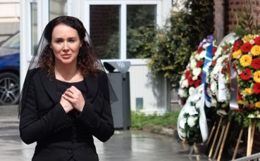 Мария Петрова трогна всички с поклон и емоционално благодаря