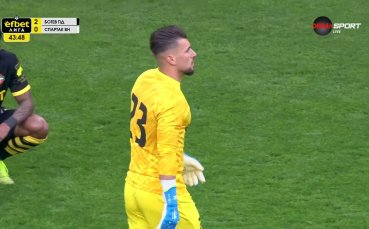 Максим Ковальов отново остави Спартак Вн с човек по-малко