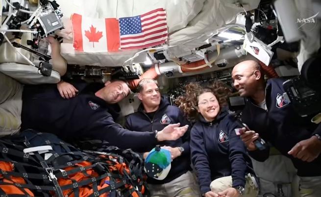 Минута мълчание в Космоса: Гафът по време на разговора на Тръмп с „Артемис II“