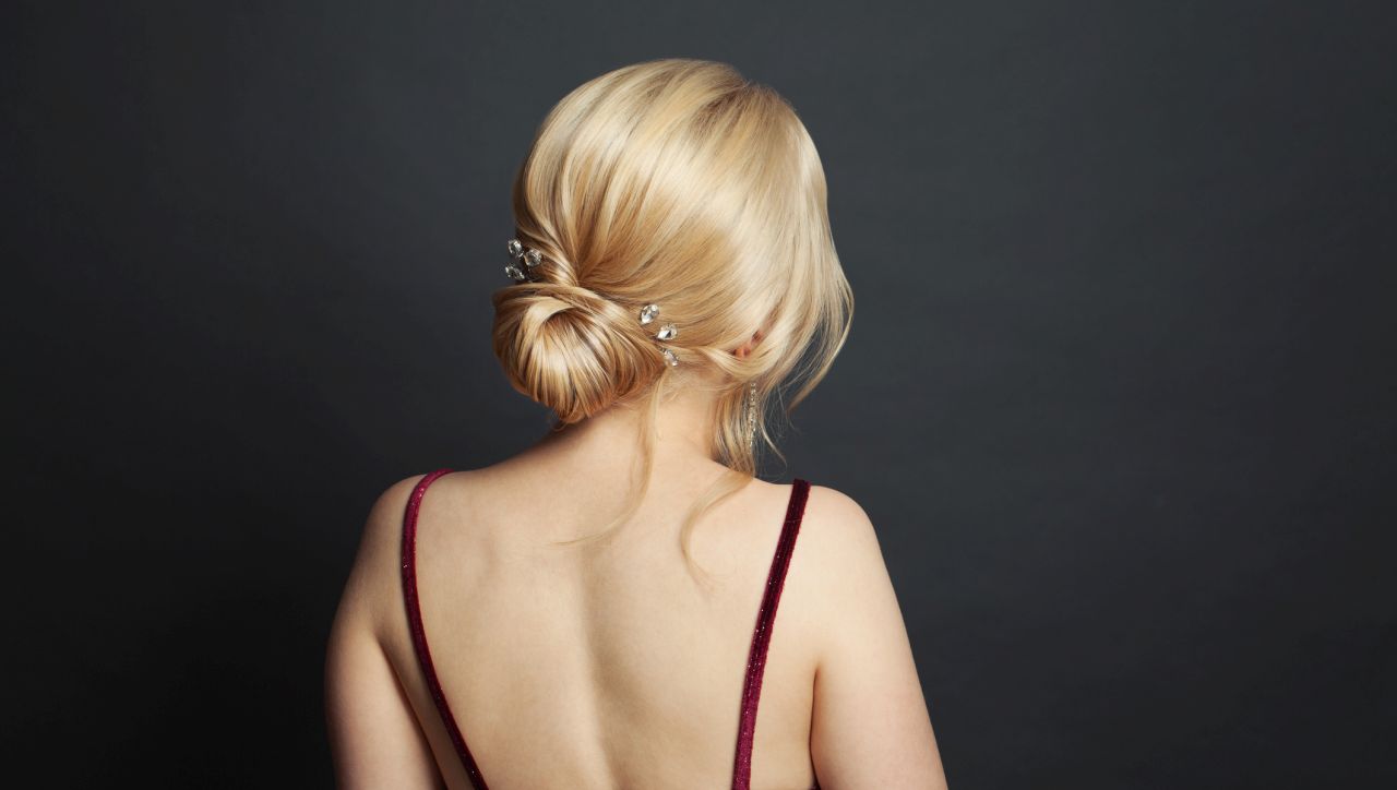 Великденски прически, които ще издържат на дъжд и вятър: 3 идеи, от които всички печелят