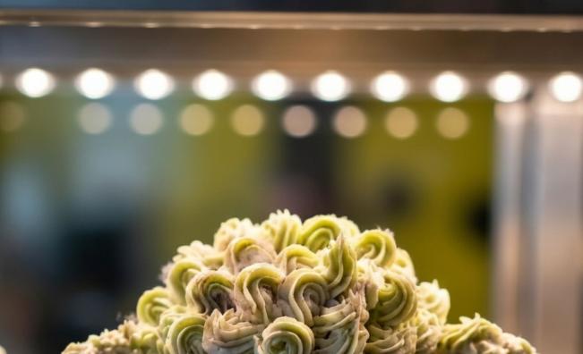 <p>Шега със "зловещо агнешко" превърна сладкарница в хит</p>