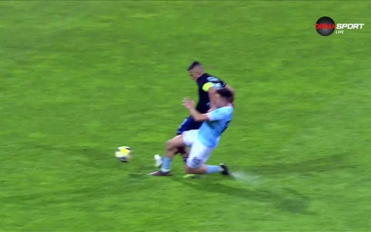 Арда остана с човек по-малко срещу Левски още преди почивката