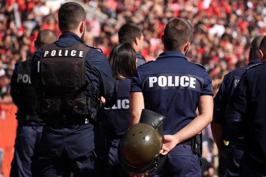 Засилени мерки за дербито между ЦСКА и "Левски" в София: МВР с предупреждение към феновете