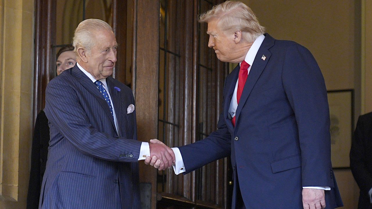 Скандалът „Епстийн“ преследва краля в САЩ: Чарлз III навлиза в „бурни води“