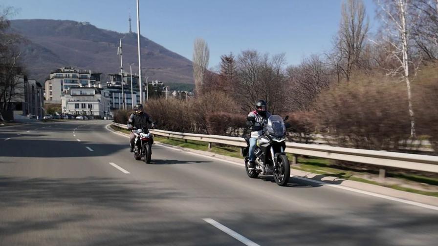 Как да се справим с някои от най-рисковите ситуации при карането на мотор