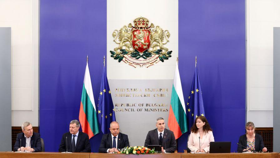 Гюров: Високата избирателна активност е по-силна от всички криминални схеми