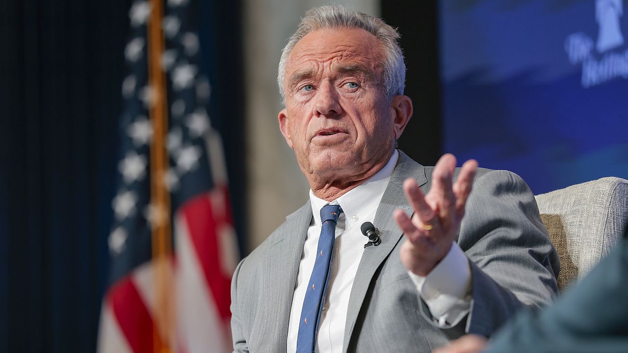 От китове с резачка до мечета в парка: Тайните на Робърт Ф. Кенеди