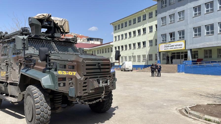 Момчето, стреляло в Турция, следвало масов убиец от САЩ