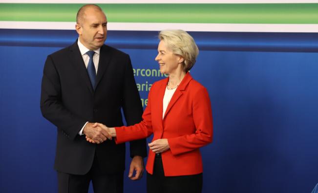 <p>Фон дер Лайен очаква с нетърпение сътрудничеството с Румен Радев</p>