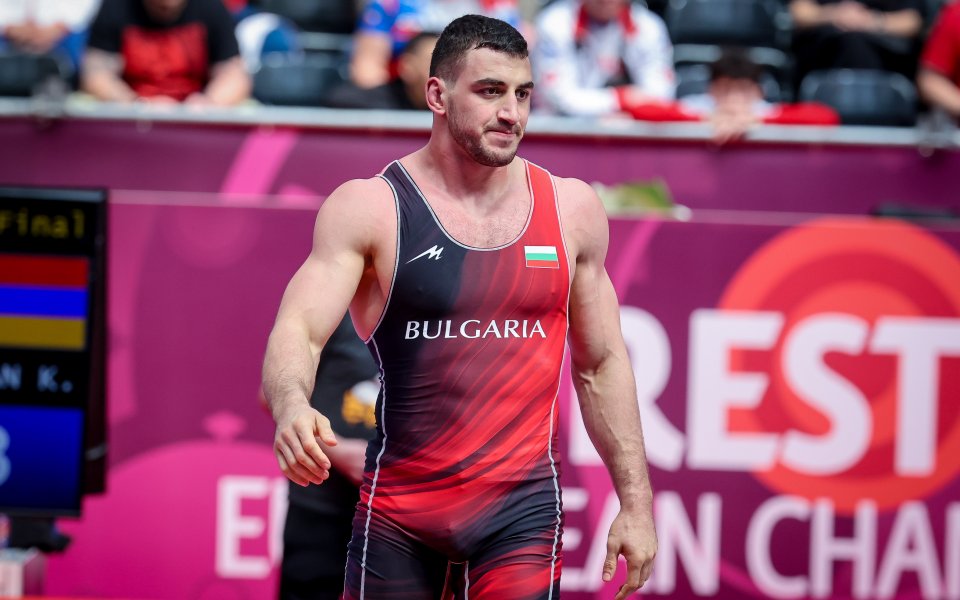 Семен Новиков достигна полуфиналите на Европейското първенство