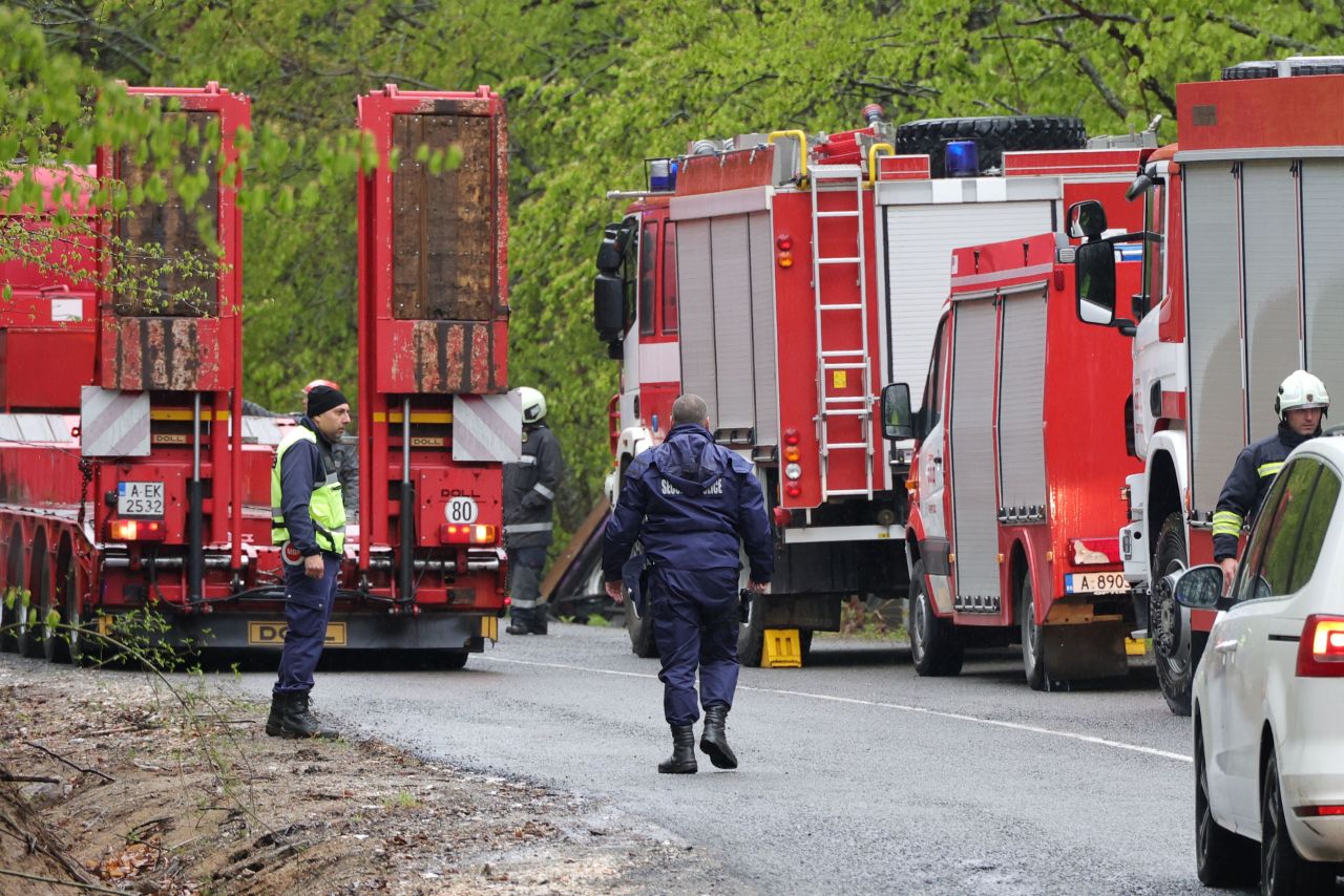 <p>Тежко пътнотранспортно произшествие с автобус, превозващ украински граждани, отне два живота и остави десетки ранени на пътя между Малко Търново и границата.</p>