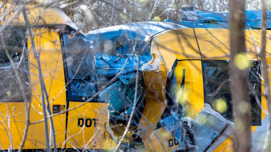 Два влака се удариха челно в Дания, има ранени