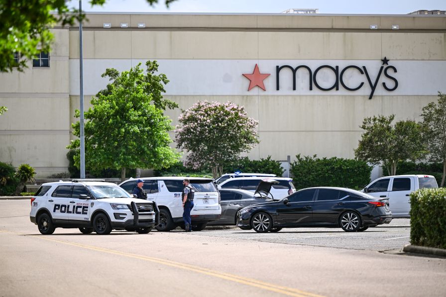 Стрелба в търговски център в САЩ, има загинал и ранени