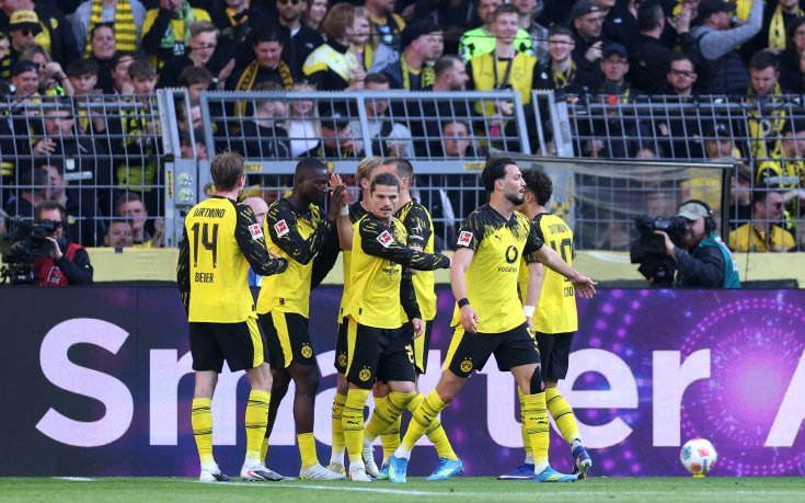 Борусия Дортмунд отнесе Фрайбург за половин час и си подсигури мястото в ШЛ