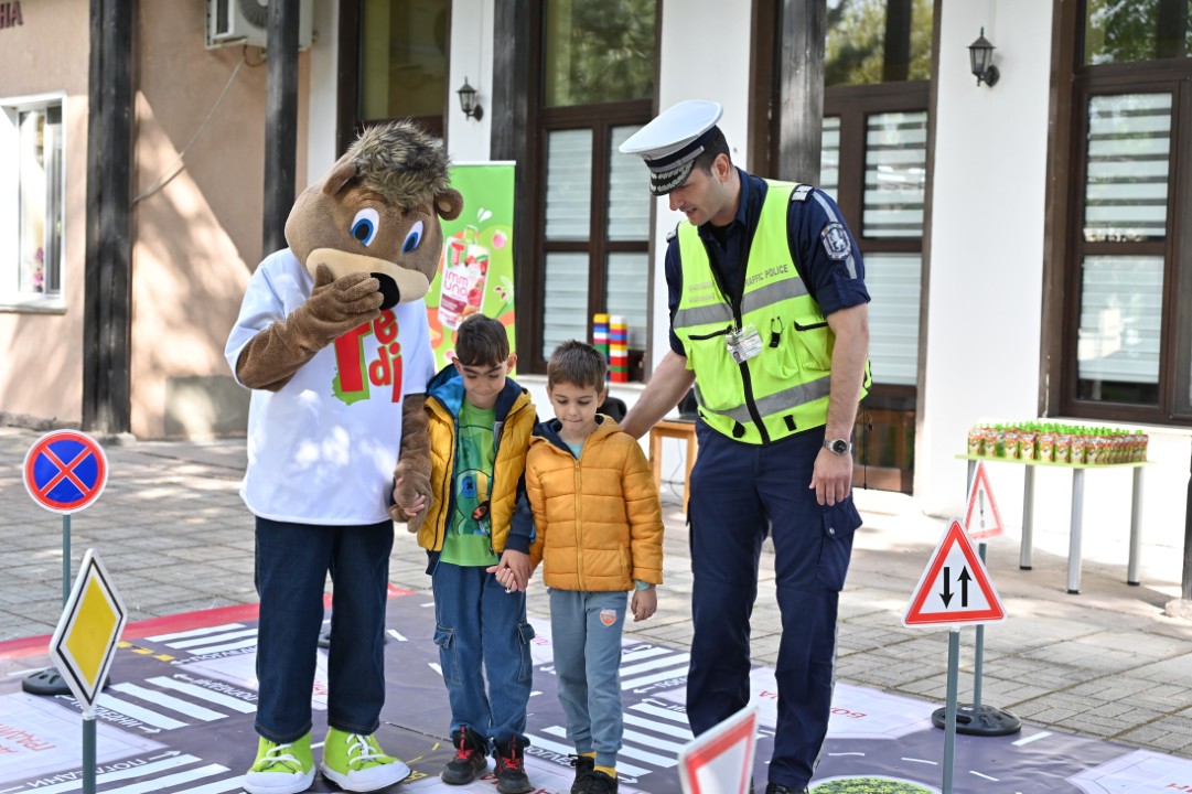 Пет детски градини от Пловдив се включват в образователната кампания „Пресичам безопасно с TEDI“