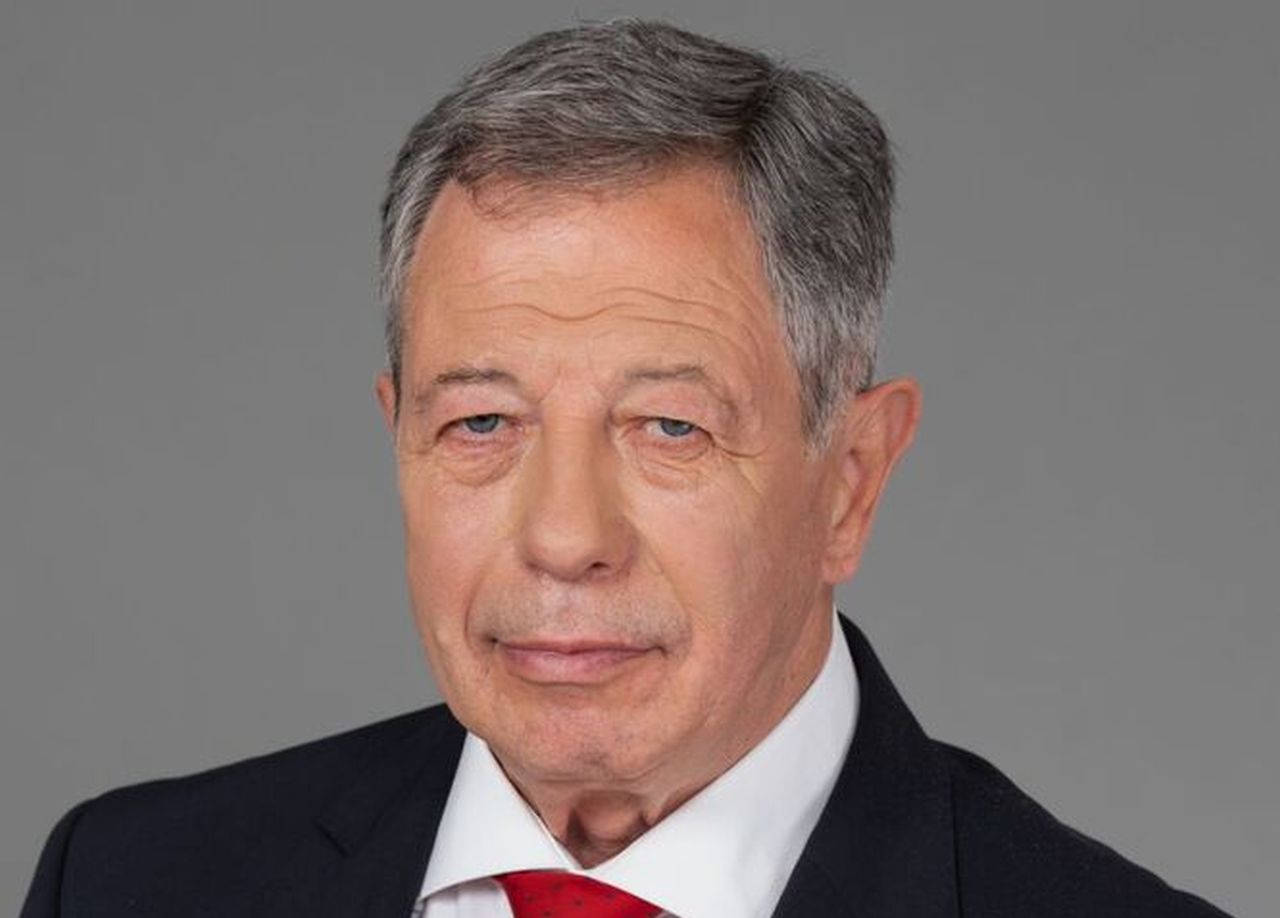 От КАТ и Скотланд Ярд до първия звънец: Кой е генерал Румен Миланов, който ще открие 52-рия парламент?