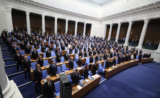 Какви ще бъдат заплатите на новите във властта