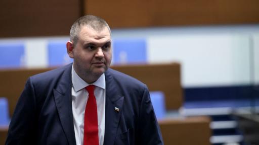 МВР: Пеевски не е декларирал 36 полета за над 5 млн. евро