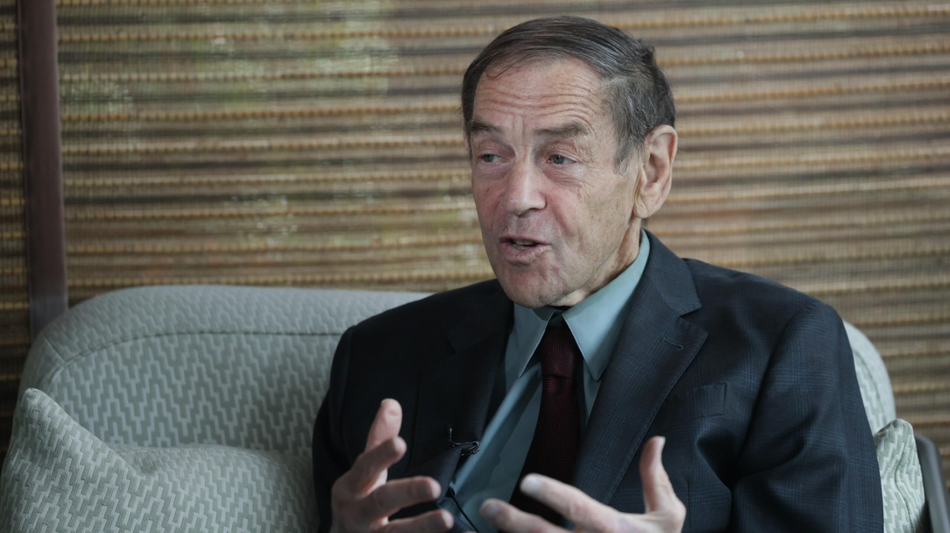 Проф. Брус Фейн: Тръмп е като Наполеон преди Ватерло