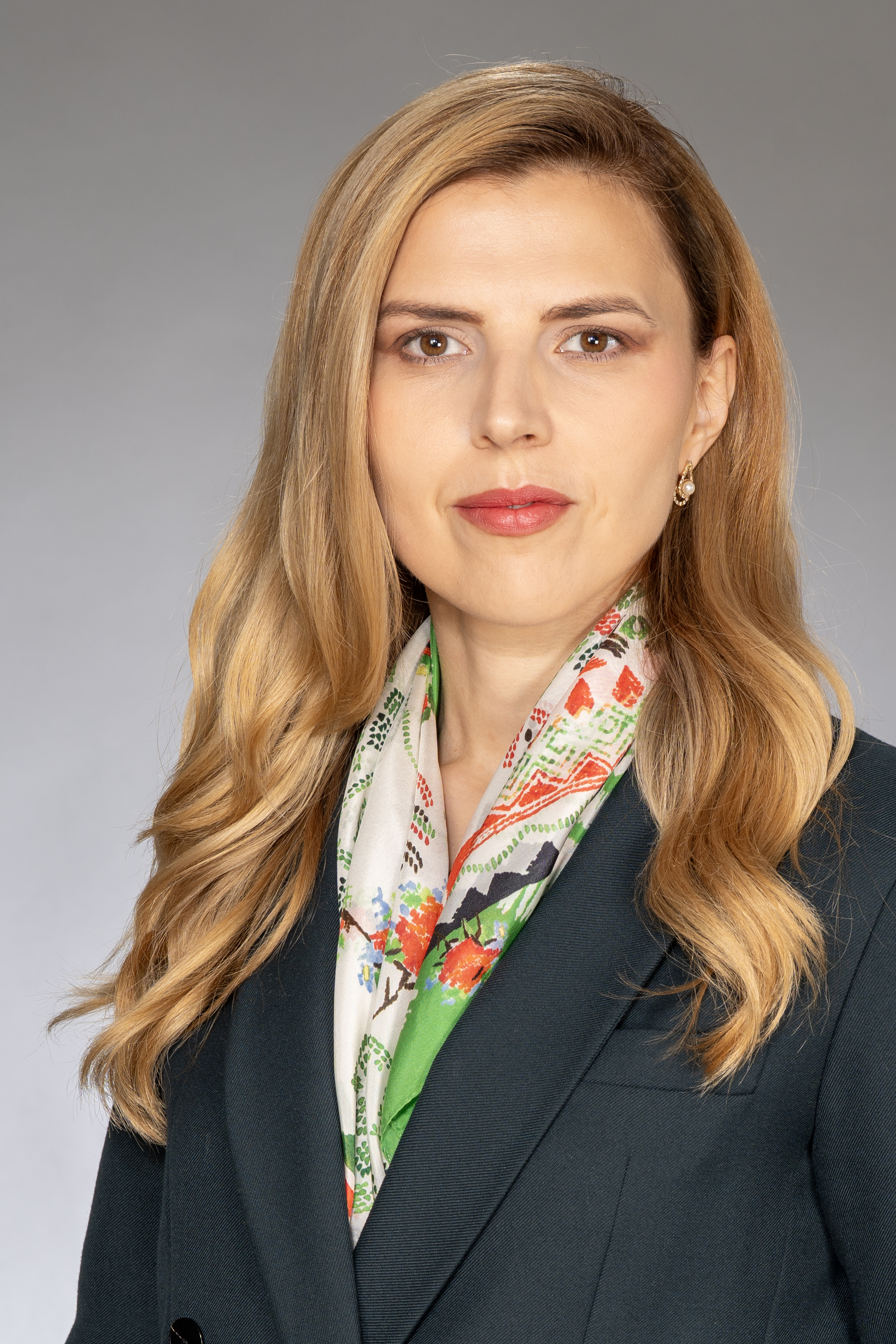 „Прогресивна България“ номинира Велислава Петрова-Чамова за министър на външните работи