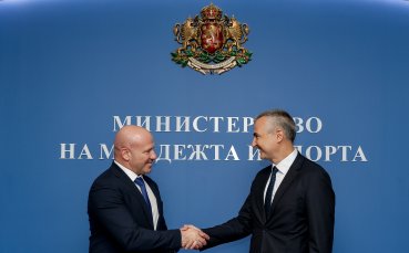 Официално: Димитър Илиев предаде министерския пост на Енчо Керязов