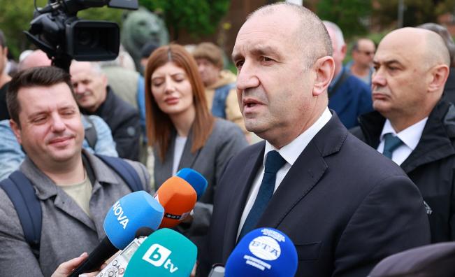 „Фантастични договори за елементарни дейности“: Румен Радев разкри мащабна схема