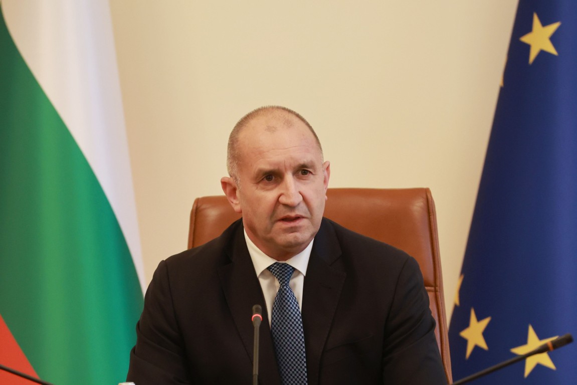 Румен Радев разпредели ресорите на вицепремиерите