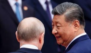 <p>Путин получи спасителен пояс от Си Дзинпин след години застой</p>