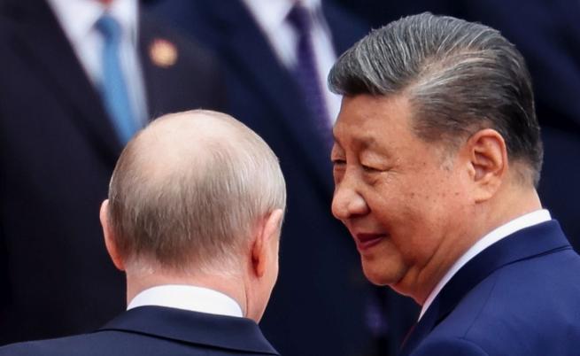 Новият модерен император: Как Си Дзинпин улови перфектния момент и застана начело на света