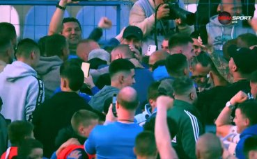 Неистовата радост на феновете на Спартак Варна след спасението (ВИДЕО)