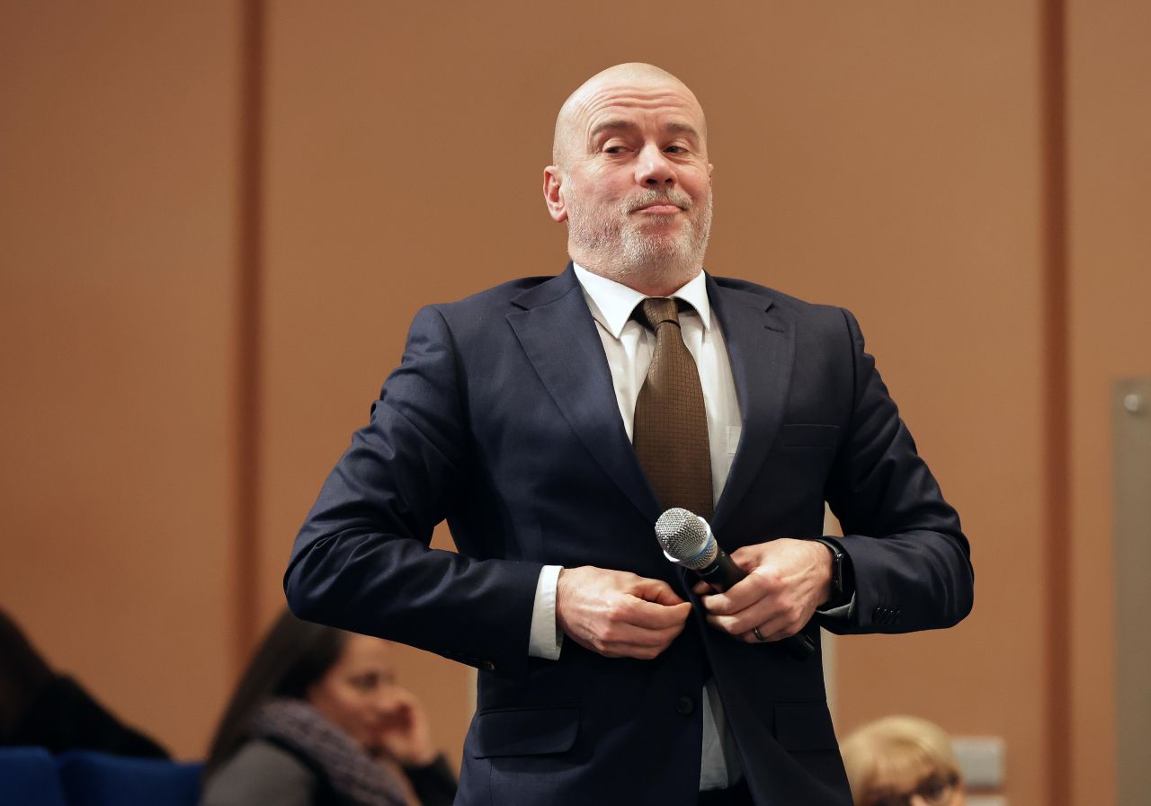“Не ми пука за националния интерес, защото съм унгарец”: Министърът на културата на Румъния подаде оставка след скандален запис