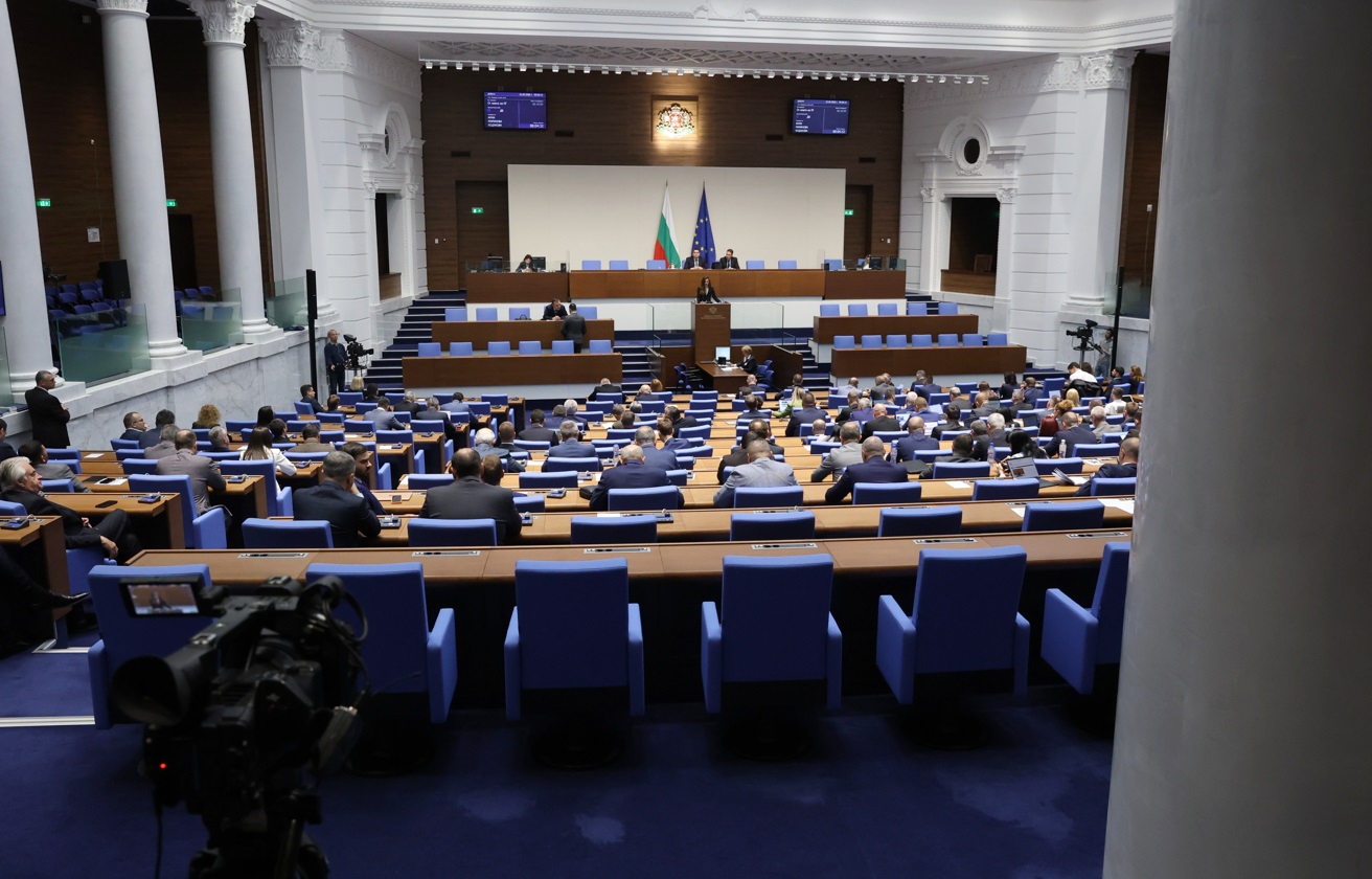 НС разглежда промени в бюджета за увеличение на пенсиите