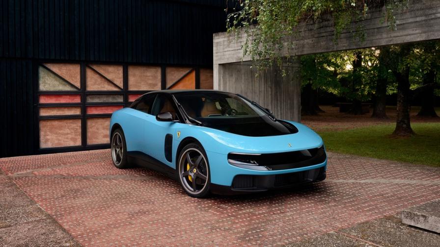 <p>Когато оставиш бившия дизайнер на iPhone да направи Ferrari</p>