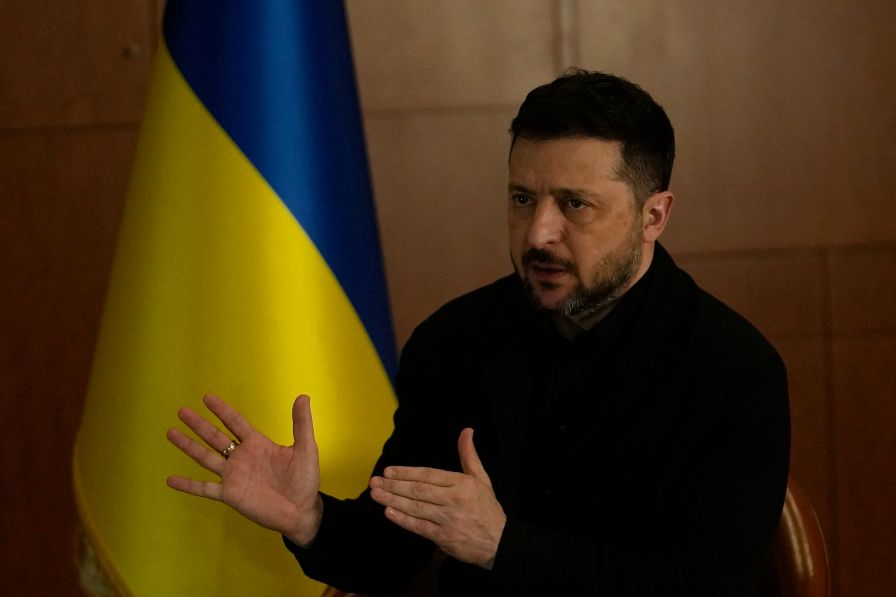 Зеленски с ново предупреждение: Подготвяме още атаки дълбоко в Русия