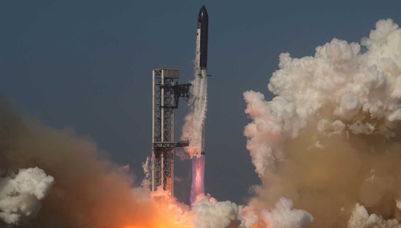Авария с ракета на Илон Мъск: Властите в САЩ спряха полетите на Starship