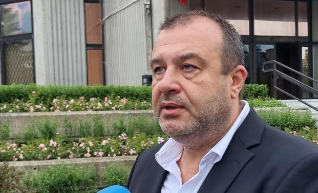 Камарата на строителите проверява казуса 