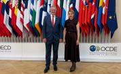 Петрова проведе ключова среща за присъединяването на България към ОИСР